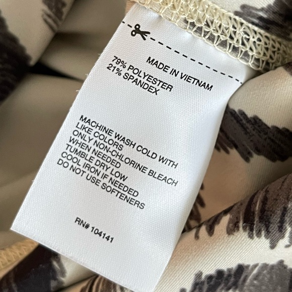 Women's DSG Momentum  Trippy Zebra Sand - Picture 6 of 9